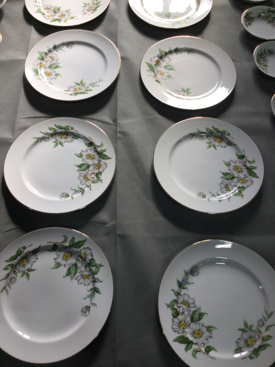 Hira Fine China Dinner Set of 46 Pieces