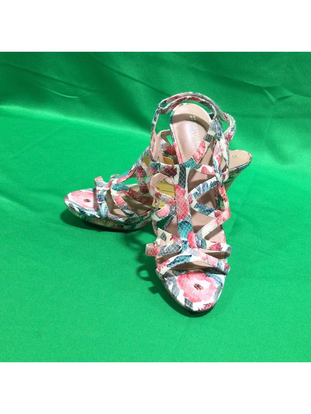 Naturalizer Women Floral High Heels Size 8 1/2 - The Kennedy Collective Thrift - 