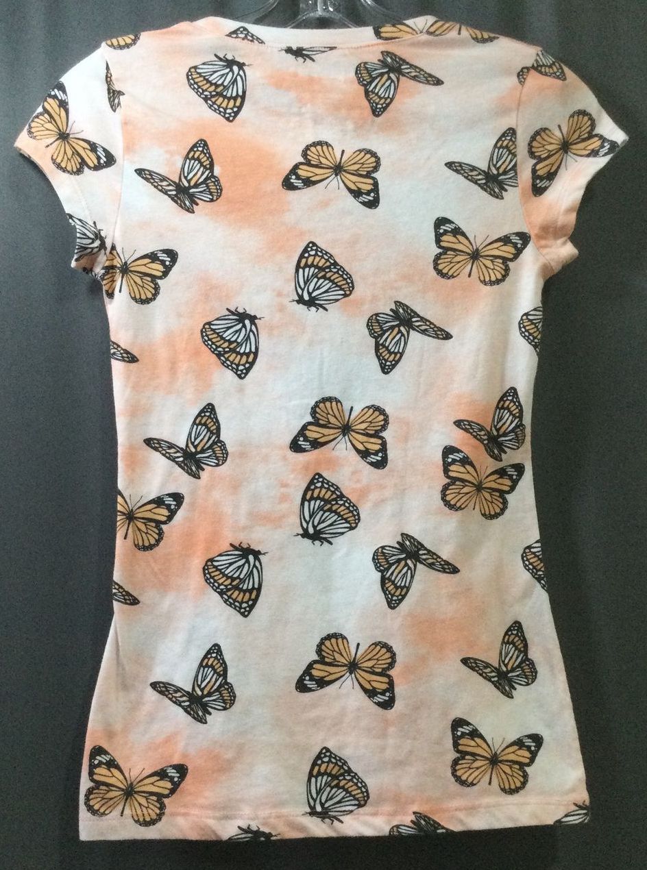 Wound Up Peach Butterflies Short Sleeve T-Shirt - Size XS