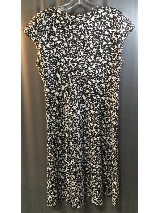 Jones Studio Black and White Women's Dress - Size 10