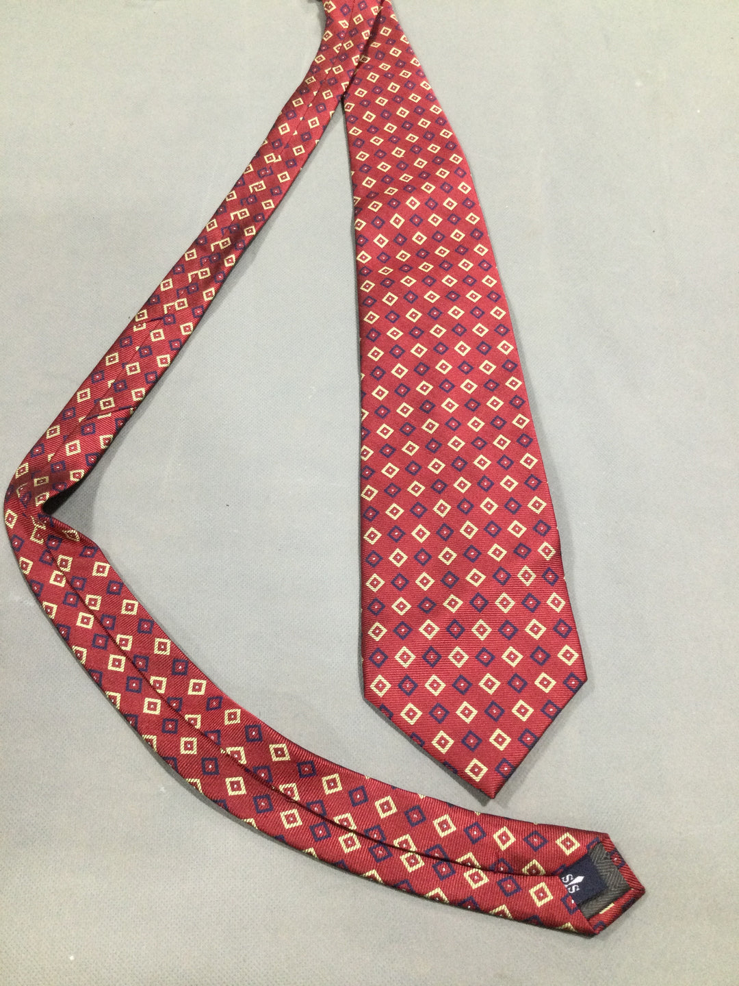 Shore Singer Men Red, Blue And Gold Tie