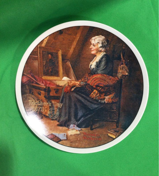 Rockwell Society Of America Brown And White Woman Sitting Collector's Plate