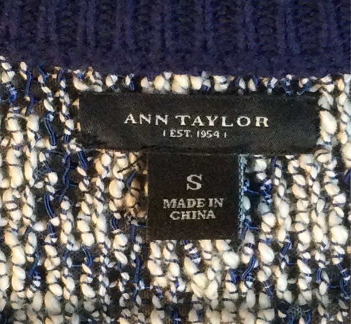 Ann Taylor White and Blue Women's Sweater - Size S