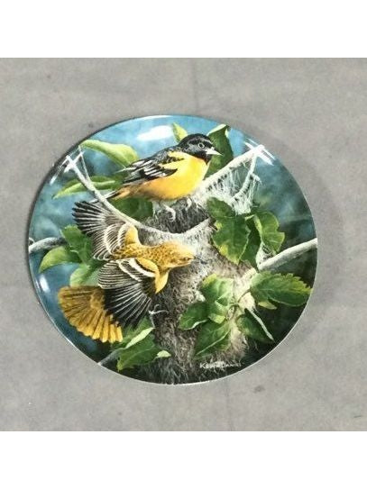 Knowles Medium Baltimore Oriole Collector Plate - In Box