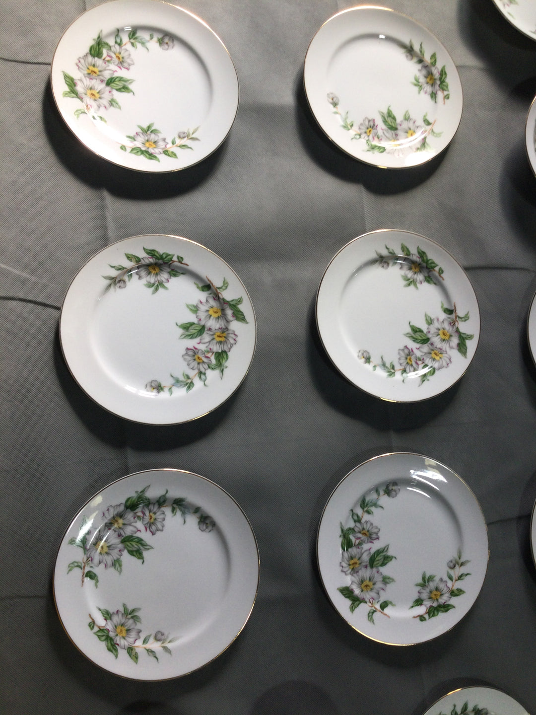 Hira Fine China Dinner Set of 45 Pieces