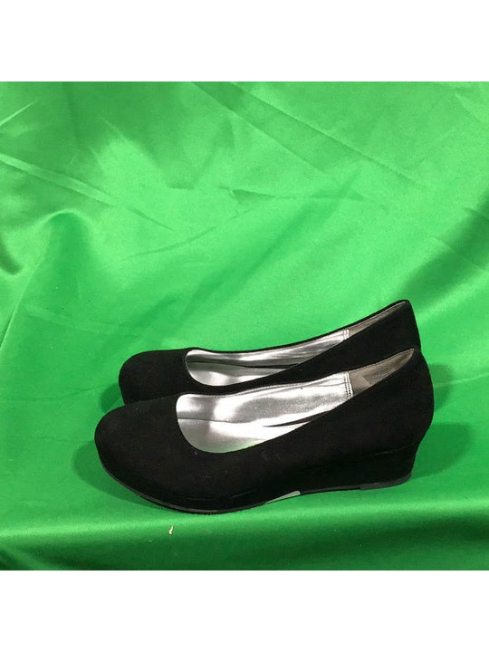 American Eagle Women Black Size 2.5 Heels - The Kennedy Collective Thrift - 