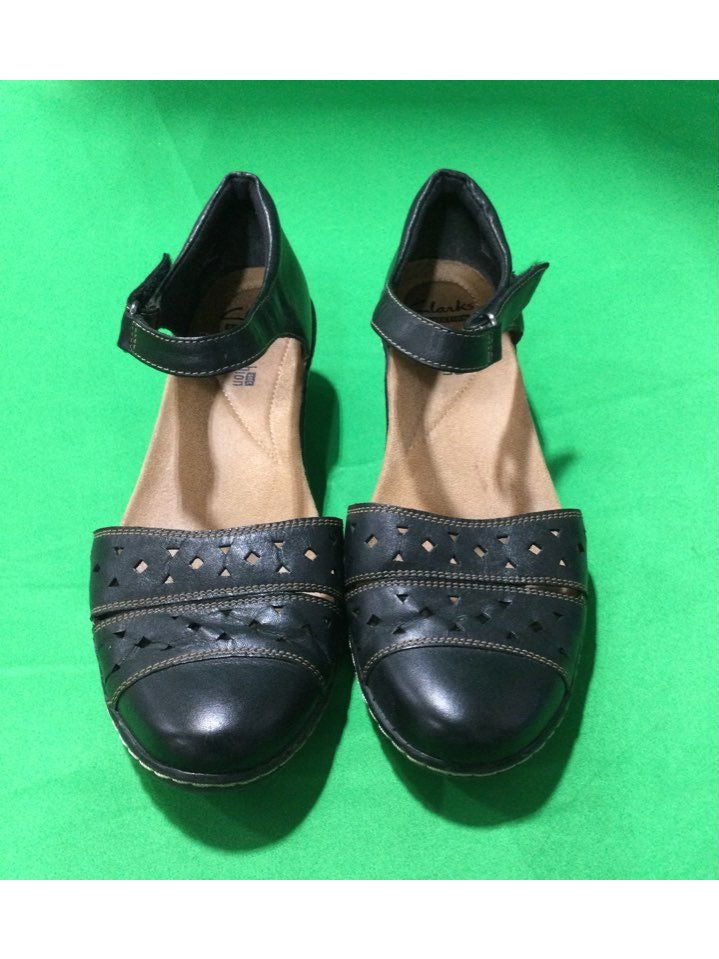 Clarks Black Mary Jane Casual Shoe Women 6.5 - The Kennedy Collective Thrift - 