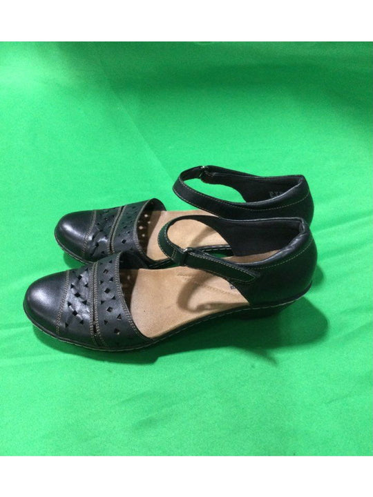 Clarks Black Mary Jane Casual Shoe Women 6.5 - The Kennedy Collective Thrift - 