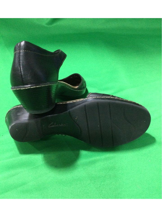 Clarks Black Mary Jane Casual Shoe Women 6.5 - The Kennedy Collective Thrift - 