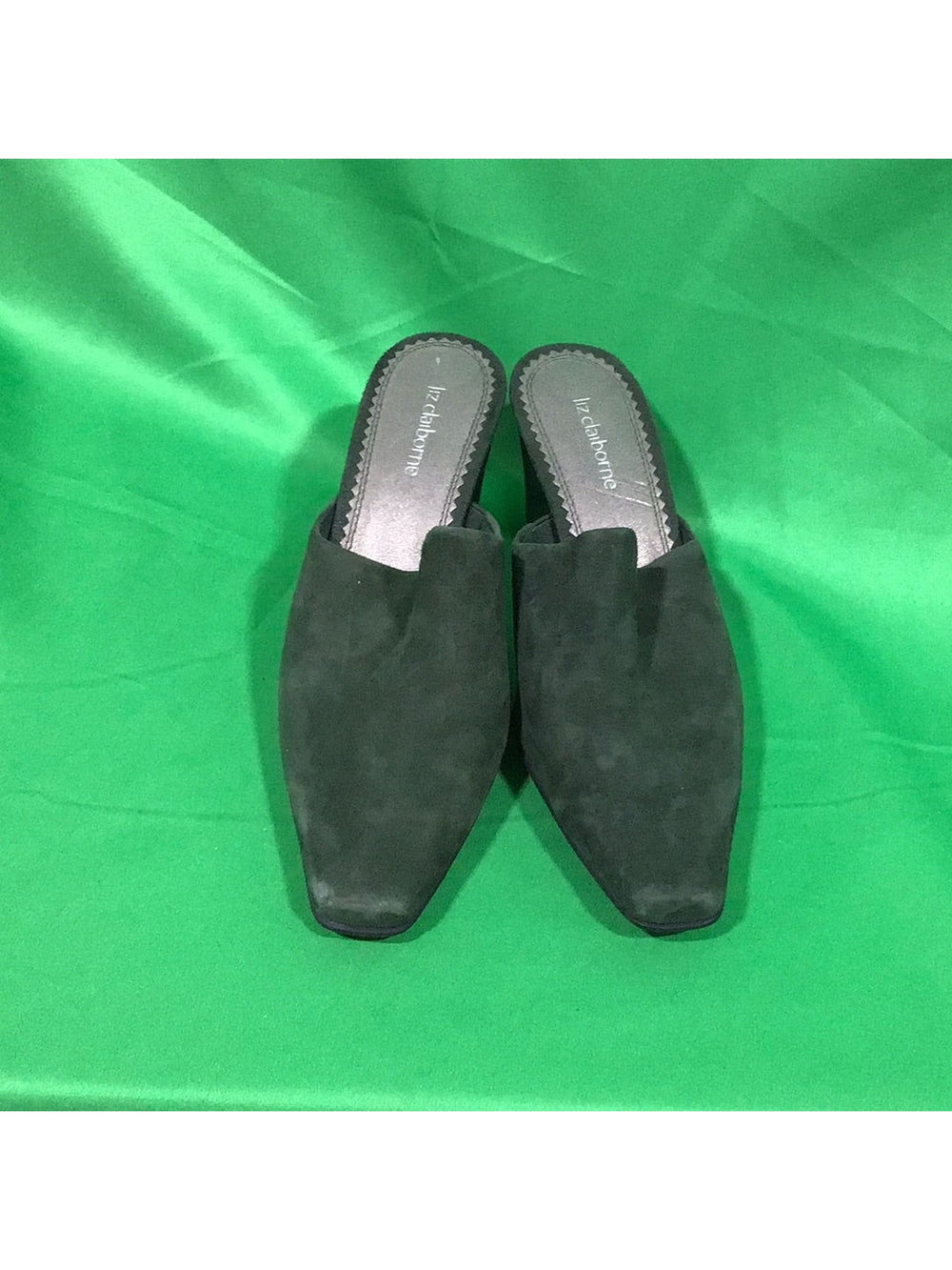 Liz Claiborne Green Medium 6 Mule Women's Shoe - The Kennedy Collective Thrift - 