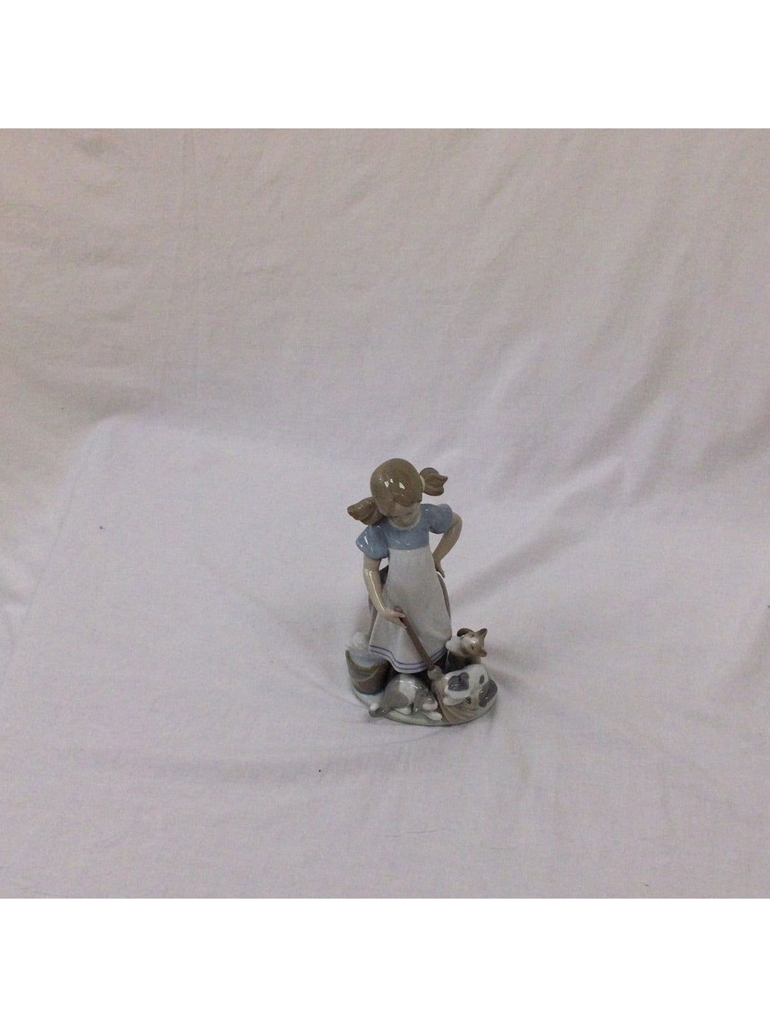 Lladao Girl Cats Figurines - The Kennedy Collective Thrift - 