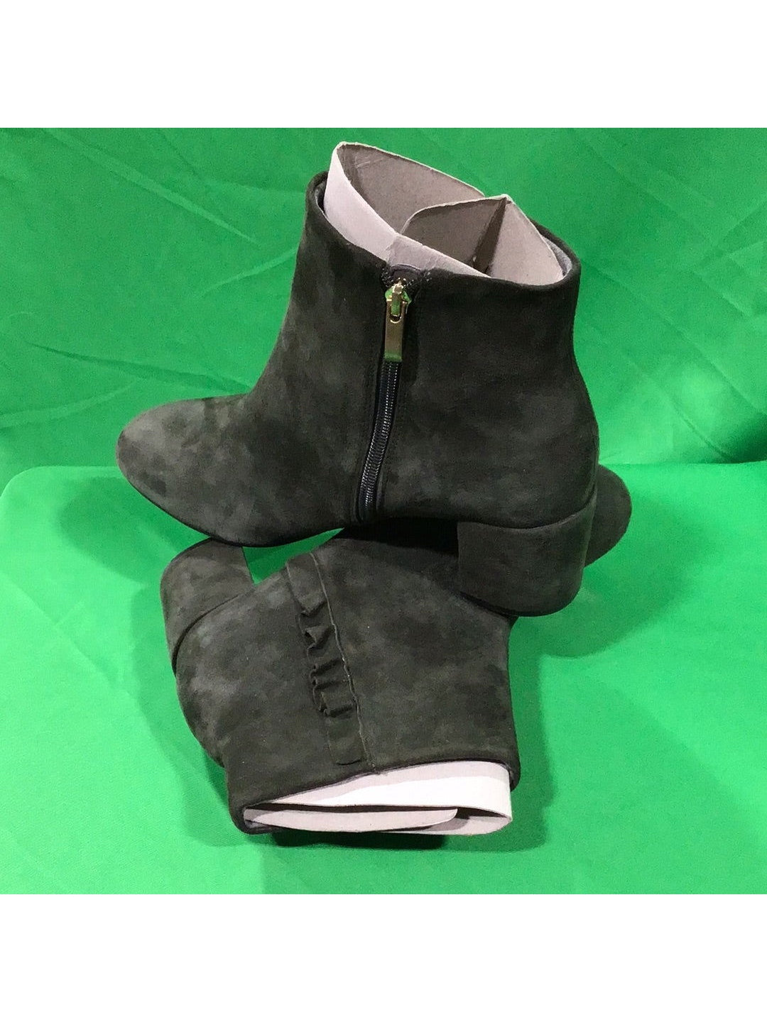 Rockport Ladies 9M Olive Green Leather Mid Boots in Box - The Kennedy Collective Thrift - 