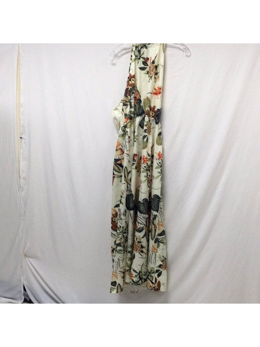 Shein Ladies White Medium Flower No Sleeve Dress - The Kennedy Collective Thrift - 