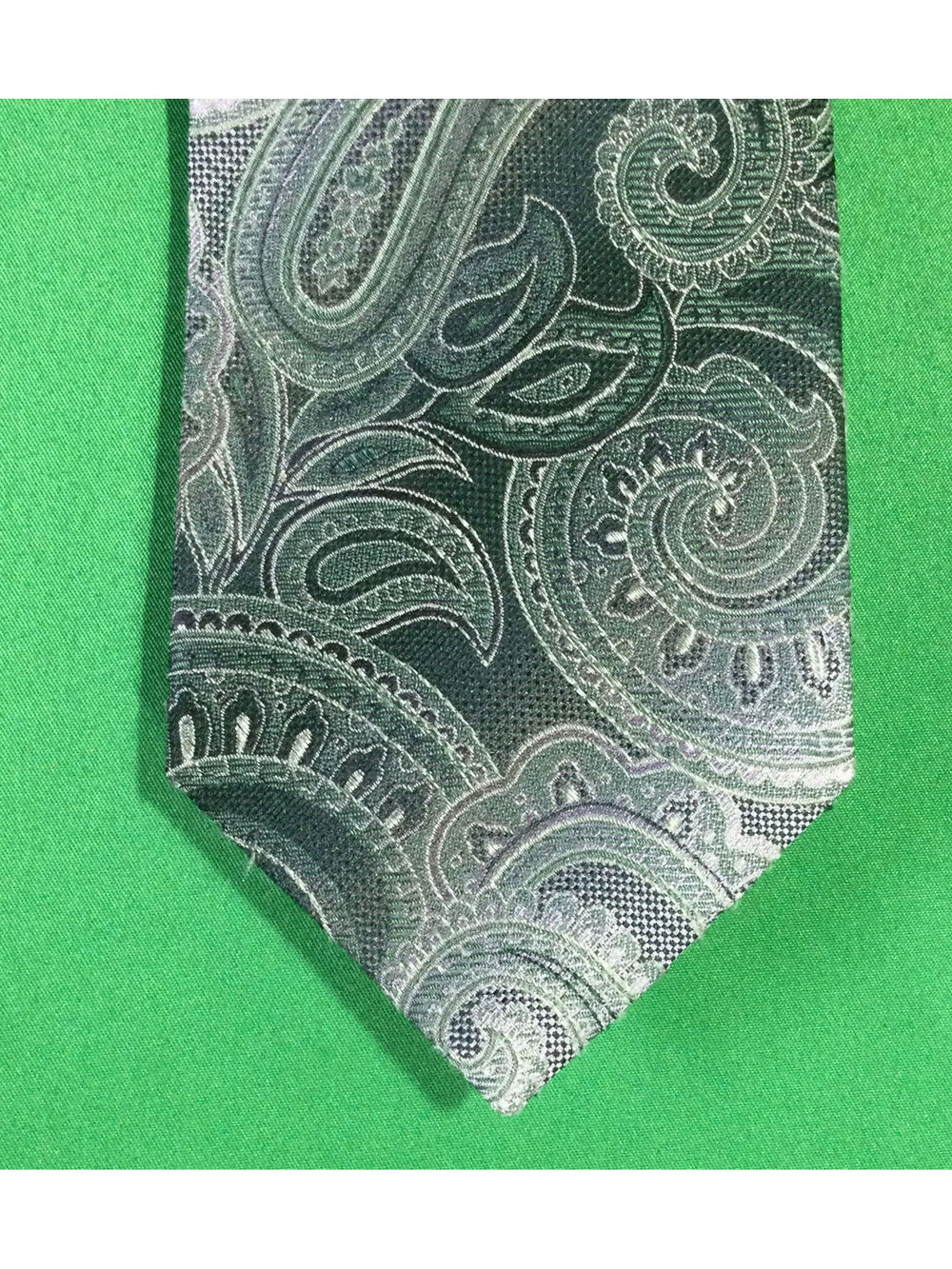 Van Heusen Silk Green Paisley Design Standard Size Men's Tie - The Kennedy Collective Thrift - 