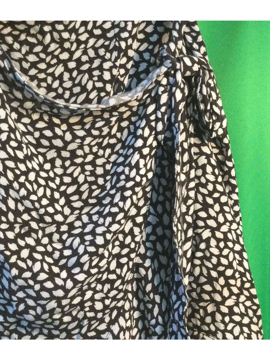 Abercrombie & Fitch - New with Tag Black/White Leaf Print Ladies Skirt - Size XL - The Kennedy Collective Thrift - 