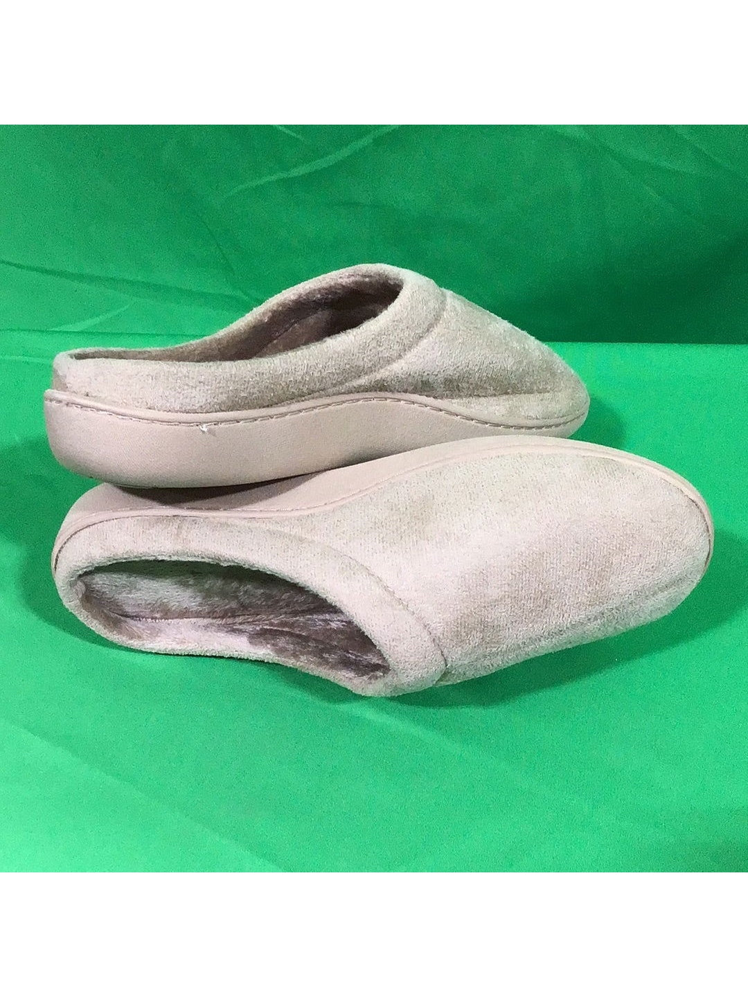 Wayland Square Men’s / Women’s Medium Light Brown Medium Slippers in Box - The Kennedy Collective Thrift - 