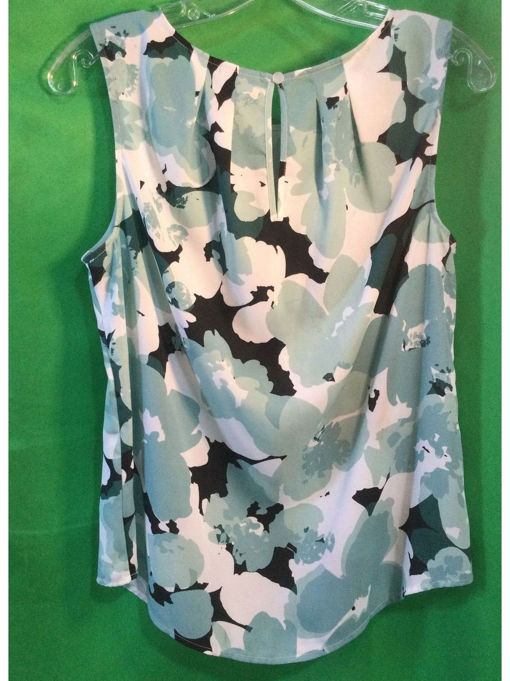 Worthington Green and White Floral Sleeveless Top T-shirt - Size Medium - Ladies - The Kennedy Collective Thrift - 