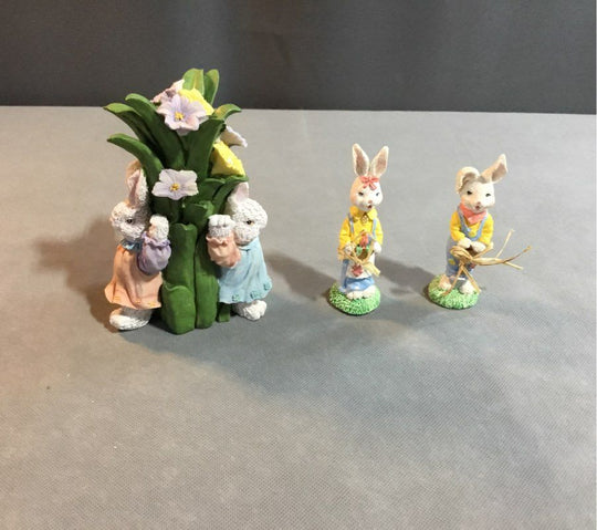 Christmas Tree Shop Small Ceramic Yellow and Green Easter Decorations