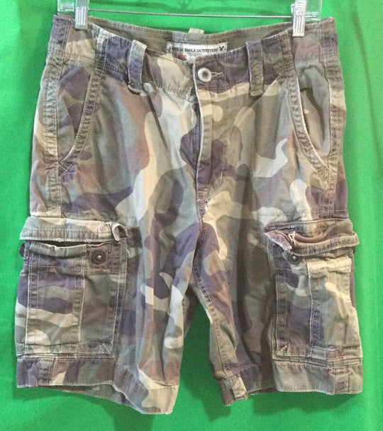 American Eagle Outfitters Green Camo Print Shorts - Size 30 - Men's