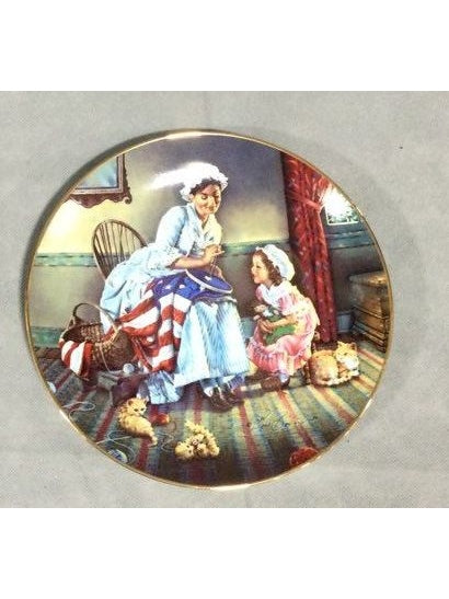 Crown Parian Medium Betsy Ross Collector Plate - In Box